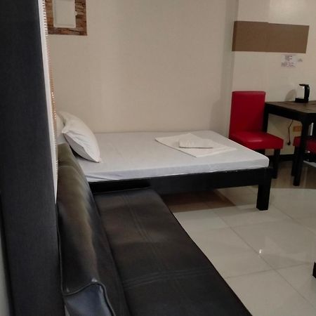 V.F. Riton Apartelle Daire Laoag Dış mekan fotoğraf