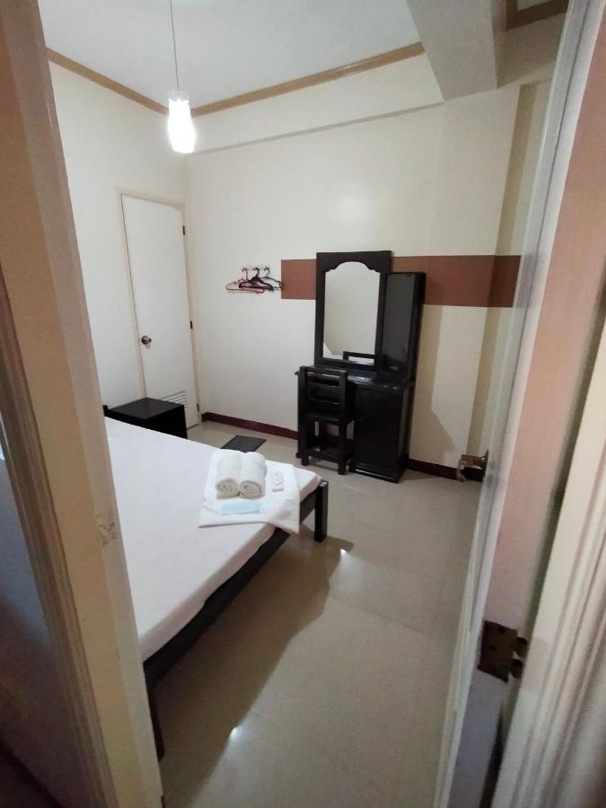 V.F. Riton Apartelle Daire Laoag Dış mekan fotoğraf