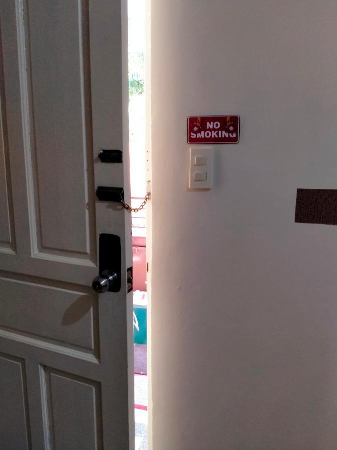 V.F. Riton Apartelle Daire Laoag Dış mekan fotoğraf