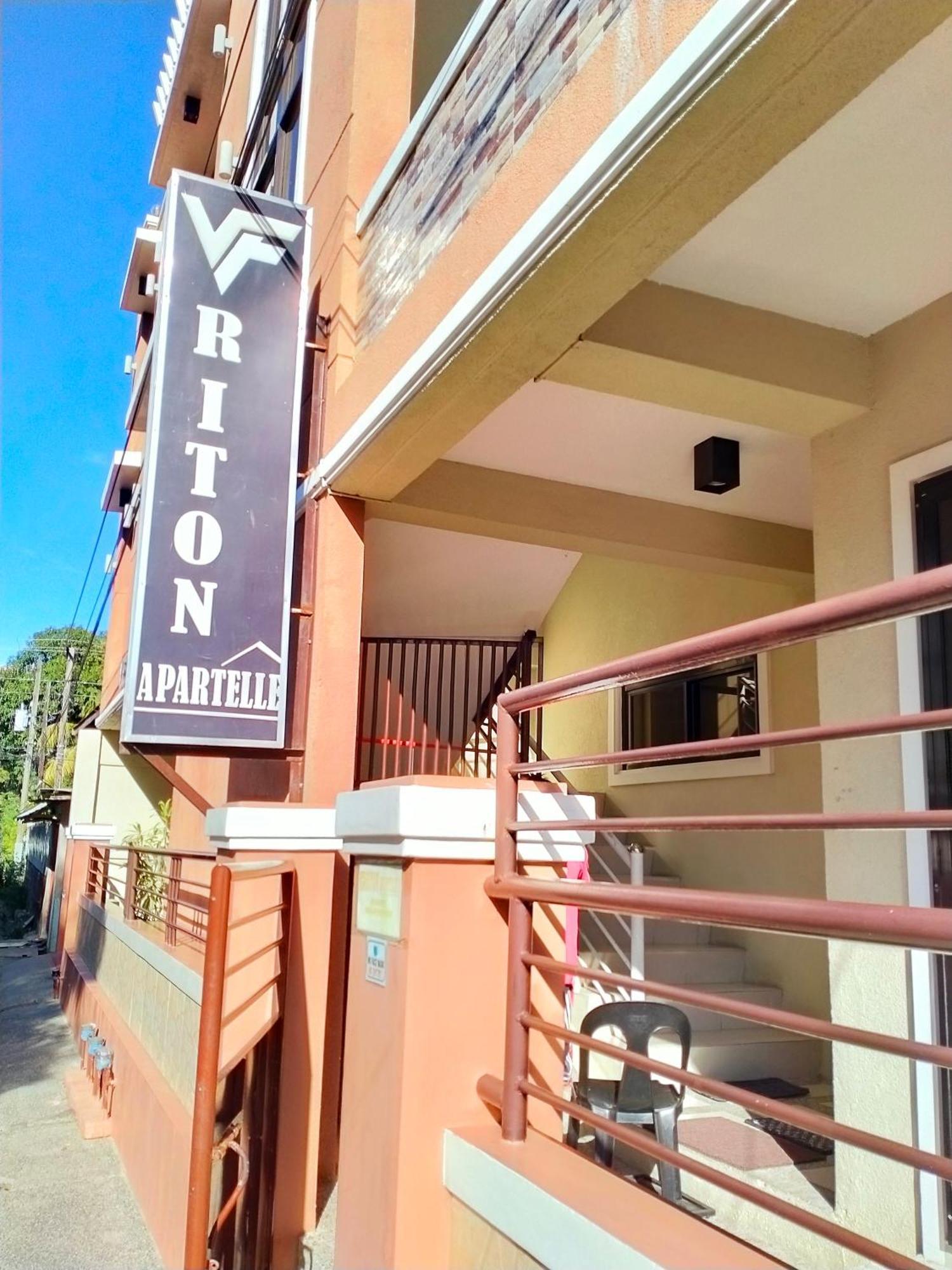 V.F. Riton Apartelle Daire Laoag Oda fotoğraf