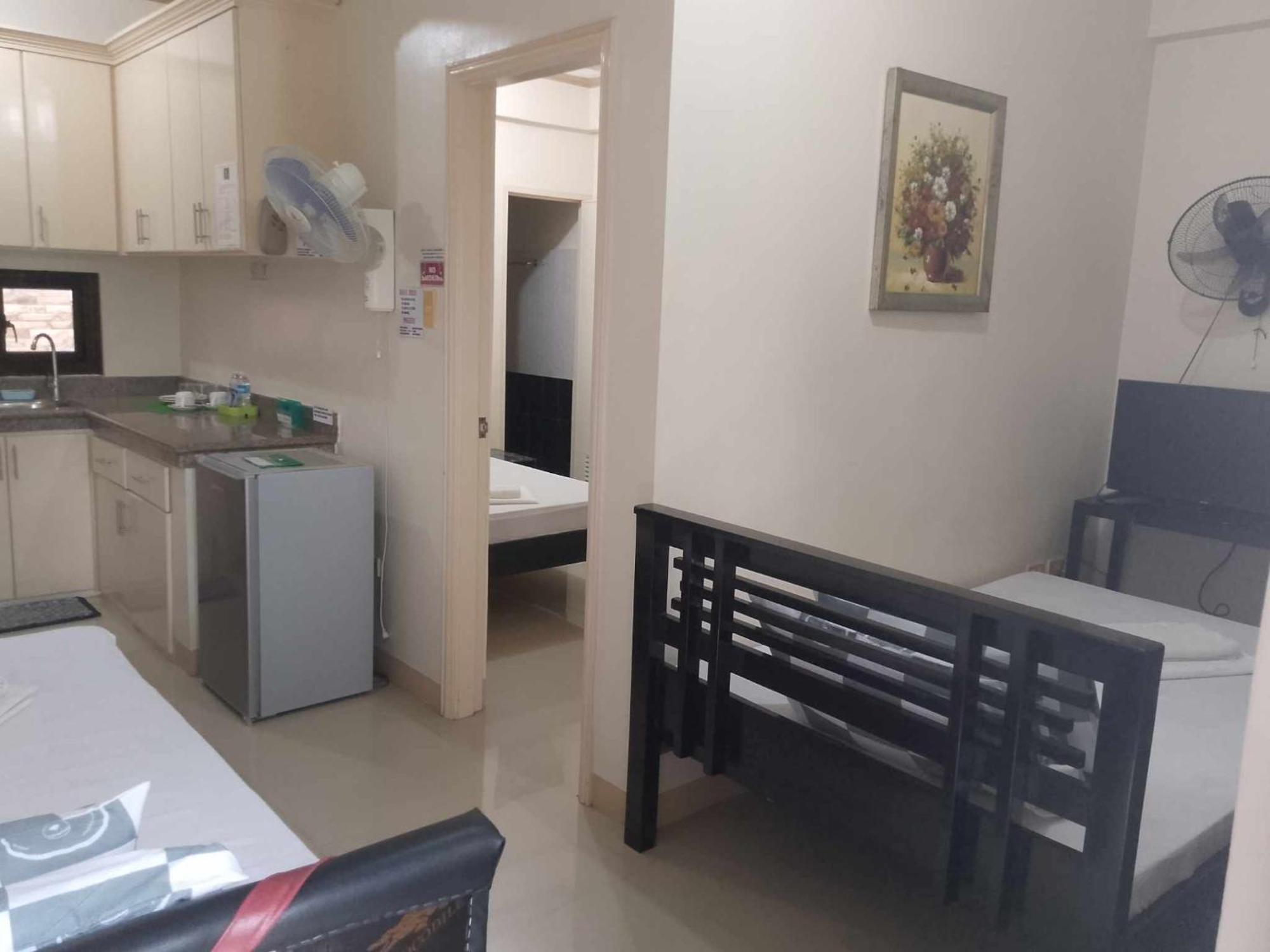 V.F. Riton Apartelle Laoag Dış mekan fotoğraf