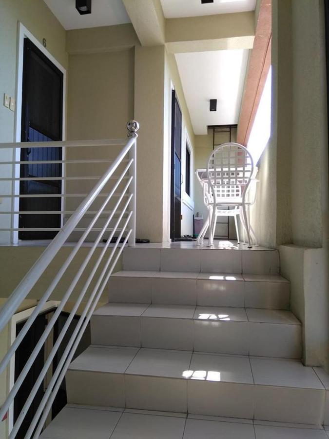 V.F. Riton Apartelle Daire Laoag Dış mekan fotoğraf