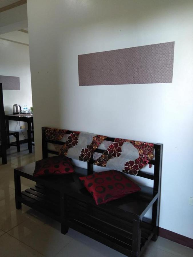 V.F. Riton Apartelle Daire Laoag Dış mekan fotoğraf